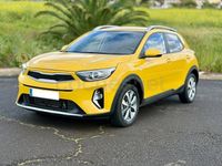 Usado Kia Stonic 100 CV (73 kW) 2023 Amarillo SUV