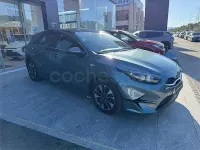 Usado Kia Ceed 100 CV (73 kW) 2025 Gris Utilitario