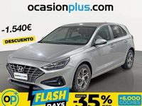 Usado Hyundai i30 120 CV (88 kW) 2022 Plateado Utilitario