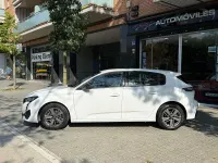 Usado Peugeot 308 Active 130 CV (95 kW) 2022 Blanco Berlina