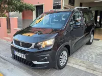 Usado Peugeot Rifter Active 130 CV (95 kW) 2018 Negro Monovolumen