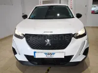 Usado Peugeot 2008 Active 110 CV (80 kW) 2022 Blanco SUV