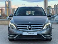 Usado Mercedes B180 109 CV (80 kW) 2011 Gris Monovolumen