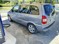 Usado Opel Zafira 125 CV (91 kW) 2005 Gris / plata Monovolumen