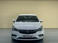Usado Opel Astra Dynamic 150 CV (110 kW) 2018 Blanco Berlina