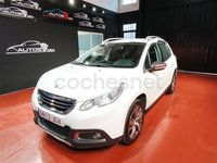 Usado Peugeot 2008 Active 100 CV (73 kW) 2015 Blanco SUV