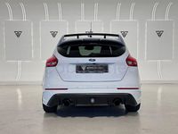 Usado Ford Focus RS 350 CV (257 kW) 2017 Blanco Berlina