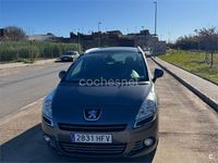 Usado Peugeot 5008 Sport 112 CV (82 kW) 2011 Gris / plata Monovolumen