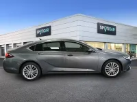 Usado Opel Insignia Innovation 136 CV (100 kW) 2020 Gris / plata Berlina