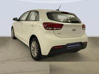 Usado Kia Rio 84 CV (61 kW) 2022 Blanco