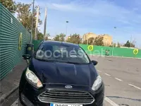 Usado Ford Fiesta Trend 100 CV (73 kW) 2014 Negro Utilitario
