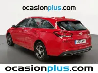 Usado Hyundai i30 120 CV (88 kW) 2023 Rojo Monovolumen