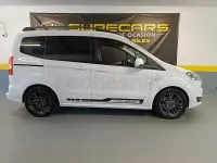 Usado Ford Tourneo Courier Sport 100 CV (73 kW) 2018 Blanco Monovolumen