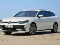 Usado VW Passat Executive 122 CV (89 kW) 2022 Negro Familiar