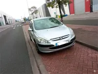 Usado Peugeot 307 90 CV (66 kW) 2005 Gris / plata Berlina