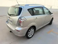 Usado Toyota Corolla Verso Luna 129 CV (94 kW) 2006 Gris / plata Monovolumen