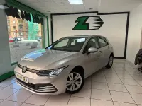 Usado VW Golf VIII Life 110 CV (80 kW) 2022 Gris / plata Berlina
