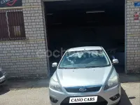 Usado Ford Focus Trend 109 CV (80 kW) 2009 Gris / plata Berlina