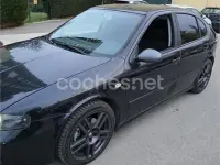Usado Seat Leon Sport 130 CV (95 kW) 2005 Negro Utilitario