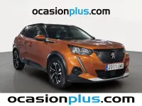 Usado Peugeot 2008 Allure 130 CV (95 kW) 2021 Naranja SUV