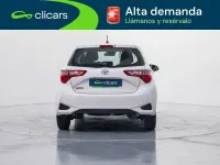Usado Toyota Yaris Active 69 CV (50 kW) 2018 Blanco Utilitario