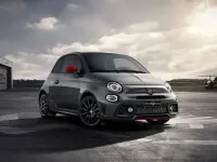 Usado Abarth 500e Scorpionissima 132 kW (180 CV) 2024 Gris Utilitario