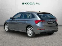 Usado Skoda Scala Active 110 CV (80 kW) 2022 Gris Utilitario