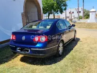 Usado VW Passat Highline 140 CV (102 kW) 2006 Azul Berlina
