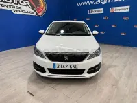 Usado Peugeot 308 Allure 130 CV (95 kW) 2018 Blanco Berlina