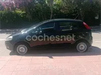 Usado Fiat Punto Pop 75 CV (55 kW) 2011 Negro Utilitario