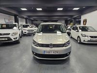 Usado VW Touran Advance 105 CV (77 kW) 2014 Gris / plata Monovolumen
