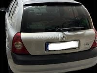 Usado Renault Clio II Dynamique 75 CV (55 kW) 2003 Gris / plata Berlina