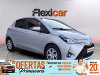 Usado Toyota Yaris Hybrid Active 100 CV (73 kW) 2019 Gris