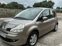 Usado Renault Grand Modus Dynamique 85 CV (62 kW) 2010 Gris / plata Monovolumen