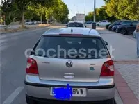 Usado VW Polo Conceptline 64 CV (47 kW) 2002 Gris / plata Berlina