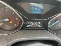 Usado Ford Focus Trend 115 CV (84 kW) 2011 Gris / plata Familiar
