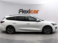 Usado Ford Focus Active 155 CV (114 kW) 2022 Blanco Familiar