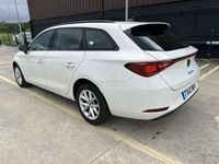 Usado Seat Leon ST Style 110 CV (80 kW) 2022 Blanco Familiar