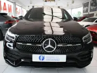Usado Mercedes GLC300e 320 CV (235 kW) 2021 Negro SUV