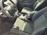 Usado Renault Mégane GrandTour LIMITED 95 CV (69 kW) 2014 Blanco Familiar