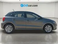 Usado VW Polo Advance 90 CV (66 kW) 2016 Gris Berlina