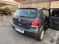 Usado VW Polo Advance 75 CV (55 kW) 2006 Gris / plata Utilitario