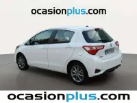 Usado Toyota Yaris Active 69 CV (50 kW) 2018 Blanco Utilitario