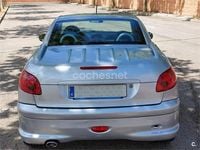 Usado Peugeot 206 CC 110 CV (80 kW) 2005 Gris / plata Descapotable