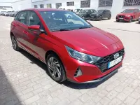 Usado Hyundai i20 101 CV (74 kW) 2020 Rojo Utilitario