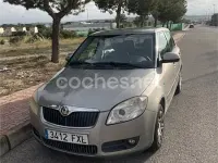 Usado Skoda Fabia 70 CV (51 kW) 2007 Beige Berlina