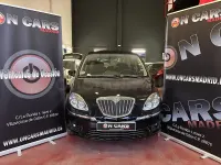 Usado Lancia Musa Gold 95 CV (69 kW) 2012 Negro Monovolumen