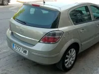 Usado Opel Astra Enjoy 105 CV (77 kW) 2007 Beige Berlina