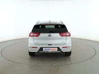 Usado Kia Niro 141 CV (103 kW) 2018 Gris SUV