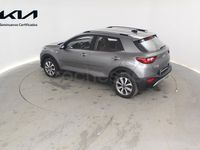 Usado Kia Stonic 100 CV (73 kW) 2025 Gris / plata SUV